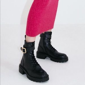 (SOLD OUT) ZARA LOW HEELED COW LEATHER ANKLE BOOTS